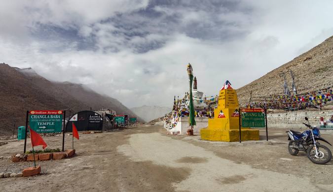 Chang La Pass
